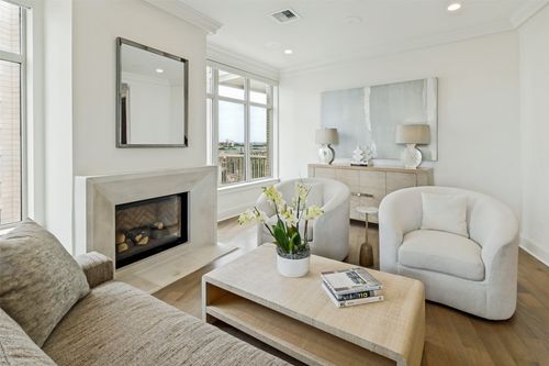805-2555 N Pearl St, Dallas, TX, 75201-2245 | Card Image