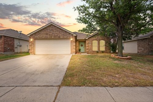 704 Poncho Ln, Haslet, TX, 76052-4877 | Card Image