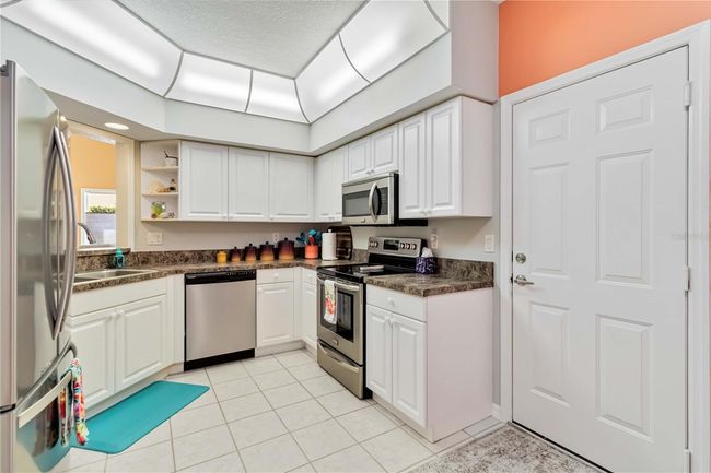 102 - 6339 Bay Cedar Ln, Condo with 2 bedrooms, 2 bathrooms and null parking in BRADENTON FL | Image 14
