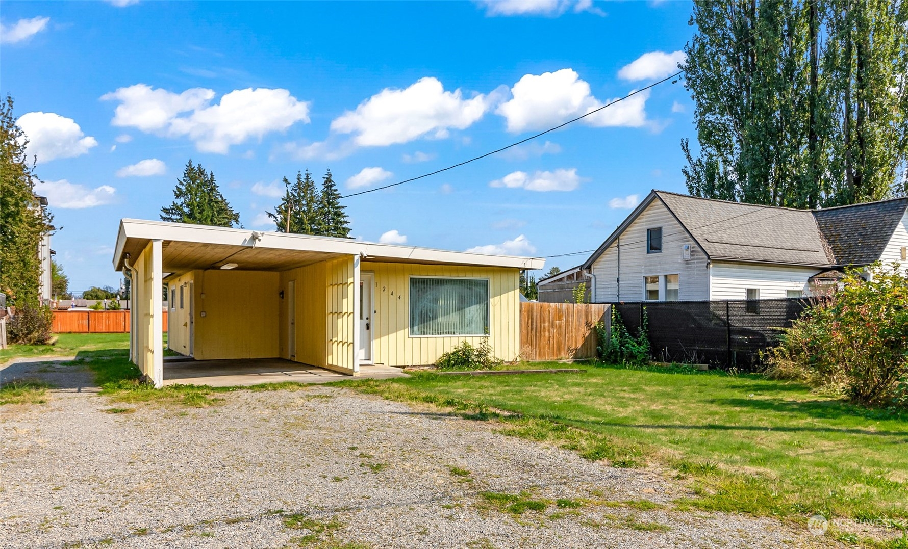 Ash Ave, Marysville, WA 98270