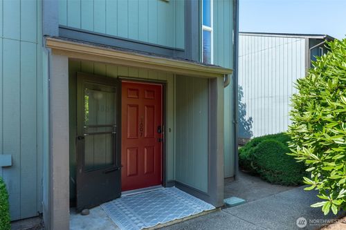 1807-1801 M St Ne, Auburn, WA, 98002-3412 | Card Image