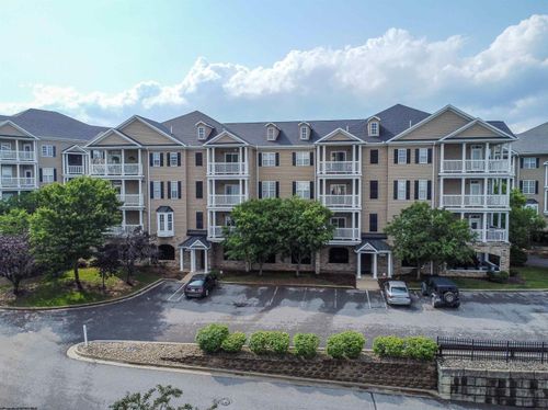 2637 Suncrest Vlg, Morgantown, WV, 26505-3843 | Card Image
