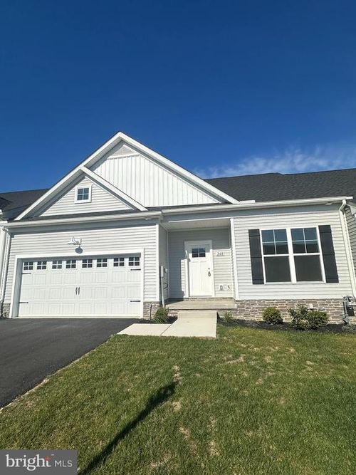 42-260 Ridge View Ln, HANOVER, PA, 17331-7465 | Card Image