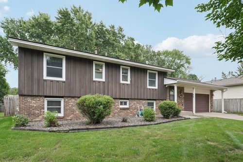 10111 Quinn St Nw, Coon Rapids, MN, 55433-4640 | Card Image