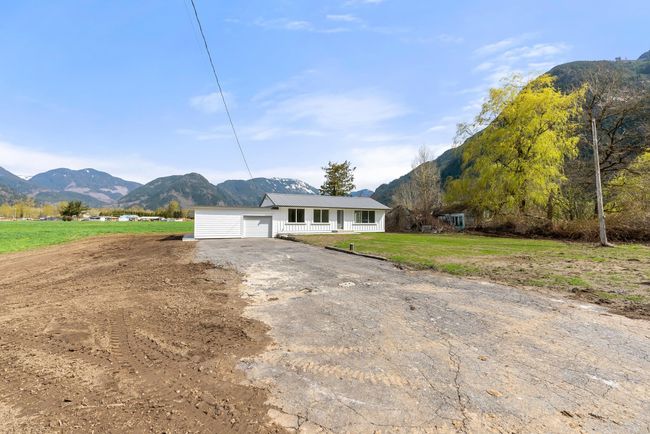58481 Mckay Road, House other with 2 bedrooms, 1 bathrooms and null parking in Laidlaw BC | Image 1