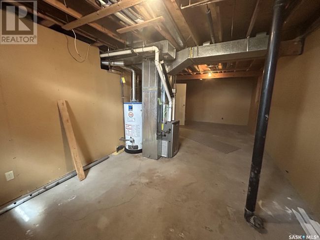 142 3rd St W, House other with 5 bedrooms, 2 bathrooms and null parking in Coronach SK | Image 25