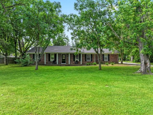 211 Elmwood Dr, Murfreesboro, TN, 37128-6110 | Card Image