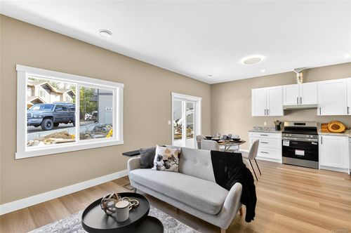 105-5535 Woodland Cres E, Port Alberni, BC, V9Y8E6 | Card Image