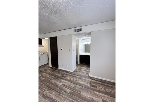 APT-207 - 4206 Avenue A, Condo with 0 bedrooms, 1 bathrooms and 1 parking in Austin TX | Image 8