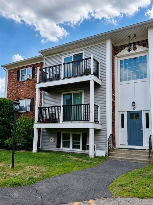 9-17 Chapel Hill Dr, Plymouth, MA, 02360-6043 | Card Image