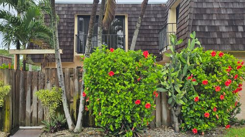 257 Lake Arbor Dr, Palm Springs, FL, 33461-2161 | Card Image