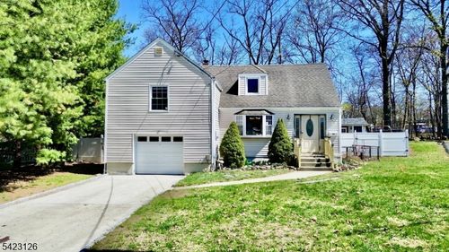 43 Newton Rd, Wayne, NJ, 07470-4701 | Card Image