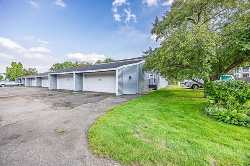 101 Canabury Ct, Little Canada, MN, 55117-1502 | Card Image