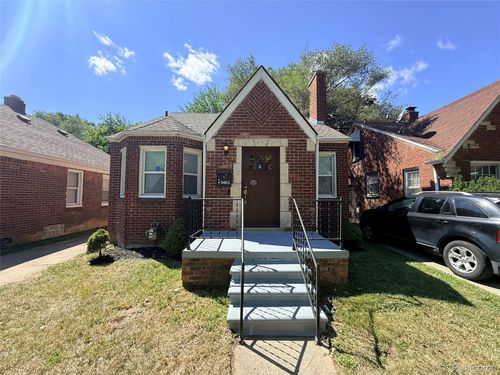 16853 Saint Marys St, Detroit, MI, 48235-3521 | Card Image