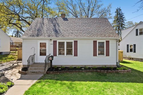 1988 Memory Ln, North Saint Paul, MN, 55109-4065 | Card Image