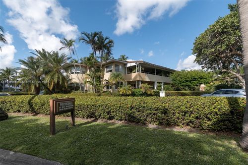 apt-2-20 Park Dr, Bal Harbour, FL, 33154-1387 | Card Image