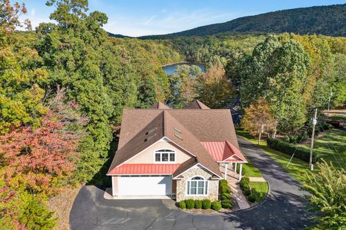 250 Deerwood Dr, Huddleston, VA, 24104-3310 | Card Image