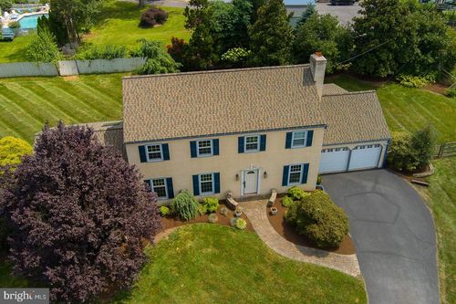85 N Spring Ln, PHOENIXVILLE, PA, 19460-2621 | Card Image