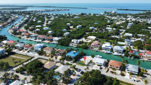 322 E Seaview Dr, Duck Key, FL, 33050-3820 | Card Image