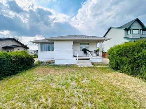 506 Main St, Oyen, AB, T0J2J0 | Card Image