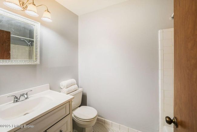 2 - 109 Algiers Ct, Condo with 1 bedrooms, 1 bathrooms and null parking in Louisville KY | Image 7