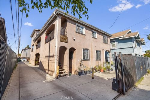 879 E 40th Pl, Los Angeles, CA, 90011-2732 | Card Image