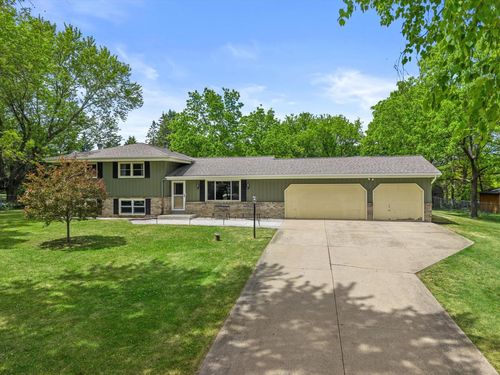 S69W22340 Sonoma Way, Big Bend, WI, 53103-9697 | Card Image