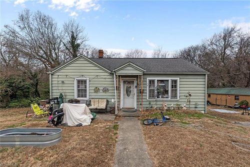 910 Omaha Street, Greensboro, NC, 27406 | Card Image