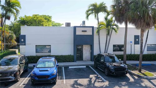 8119-8119 Nw 33rd St, Doral, FL, 33122-1005 | Card Image
