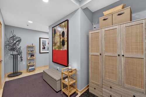202-1325 N Van Buren Street, Milwaukee, WI, 53202 | Card Image