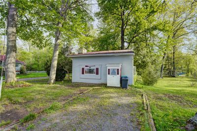 13354 Lakeside Park Road, House other with 2 bedrooms, 1 bathrooms and null parking in Carlton NY | Image 2