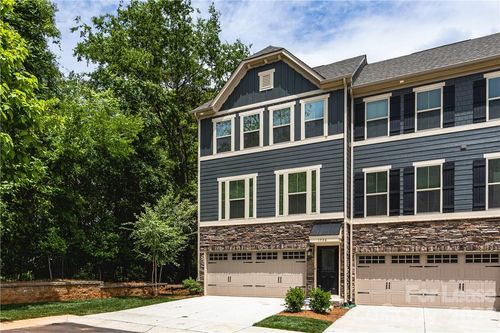 1736 Town Oak Ln, Charlotte, NC, 28205-6293 | Card Image