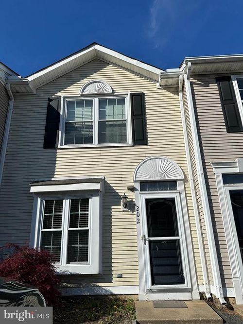 202 Fieldstone Ln, NEWARK, DE, 19702-3744 | Card Image