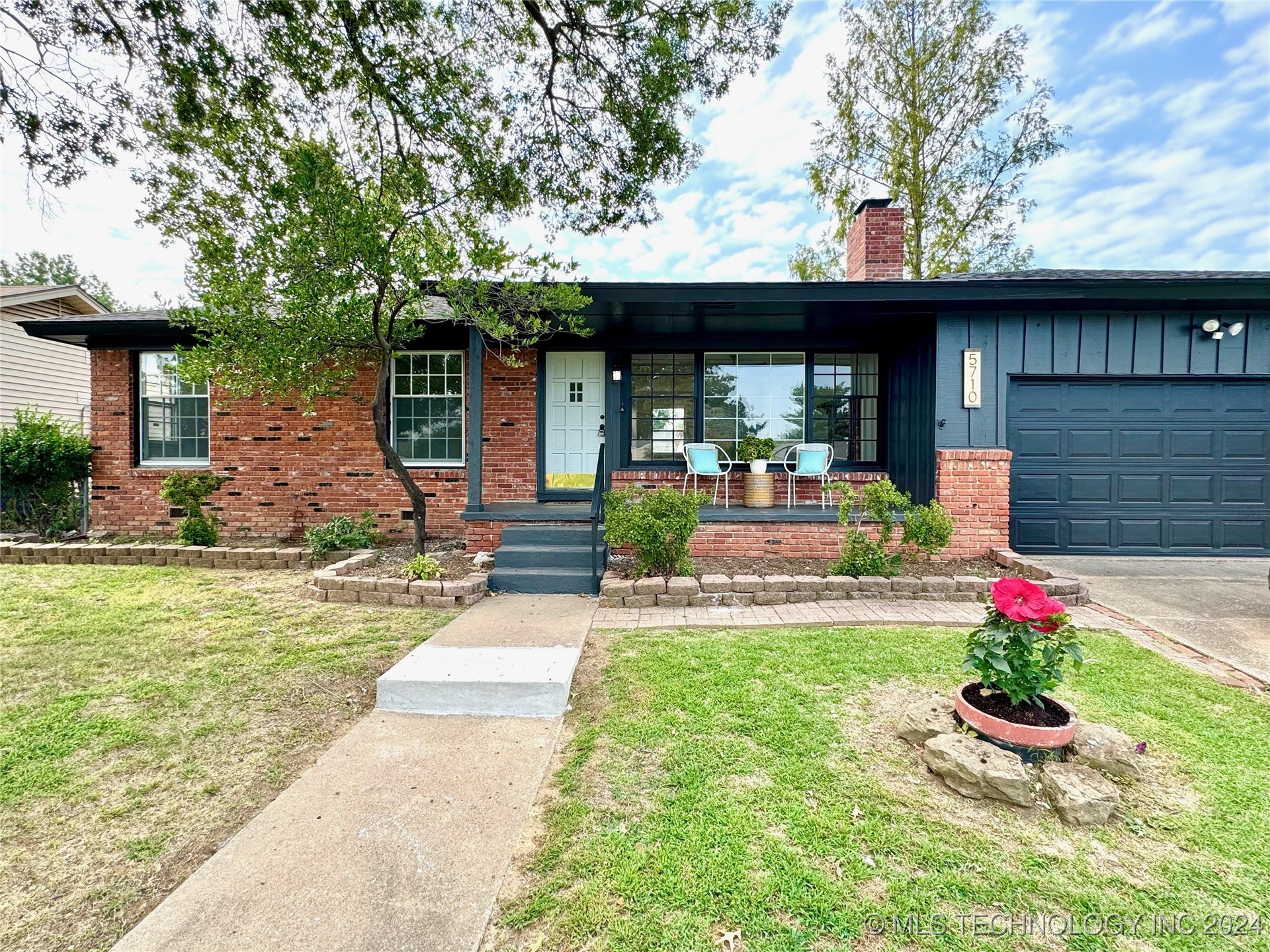 21st Pl, Tulsa, OK 74114
