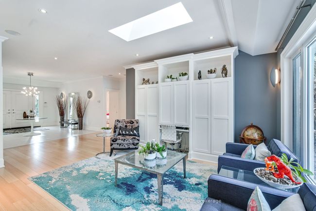 106 Cumming Crt, House other with 4 bedrooms, 3 bathrooms and 4 parking in Ancaster ON | Image 8
