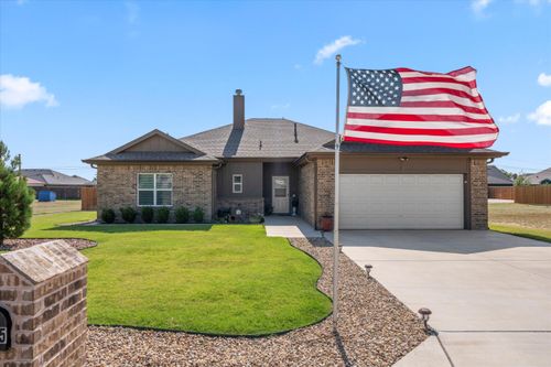 2035 Harvard Dr, Levelland, TX, 79336-6712 | Card Image