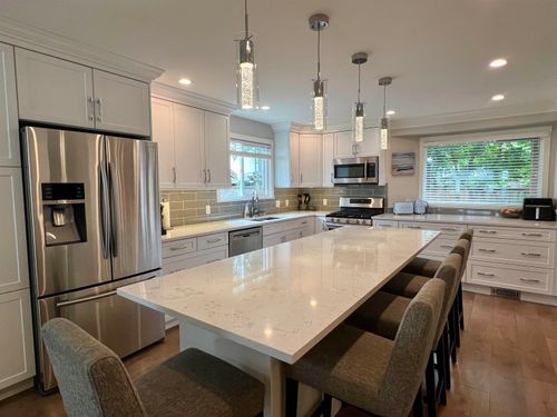 1253 Bluff Dr, Coquitlam, BC, V3E1L6 | Card Image