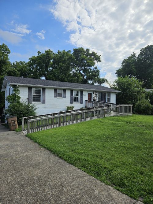 3313 Leondale Ter, Nashville, TN, 37207-2113 | Card Image