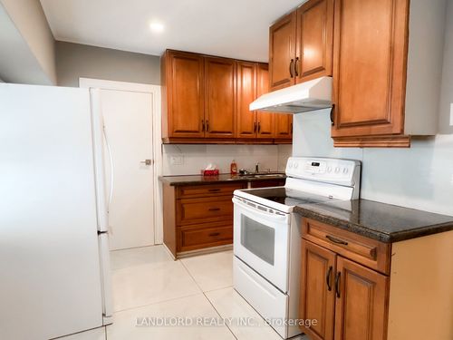 main-9 Albright Ave, Etobicoke, ON, M8W1W9 | Card Image