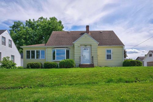 325 W South Street, Caledonia, MN, 55921 | Card Image