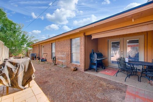 438 W Pine Ave, Midland, TX, 79705-6634 | Card Image