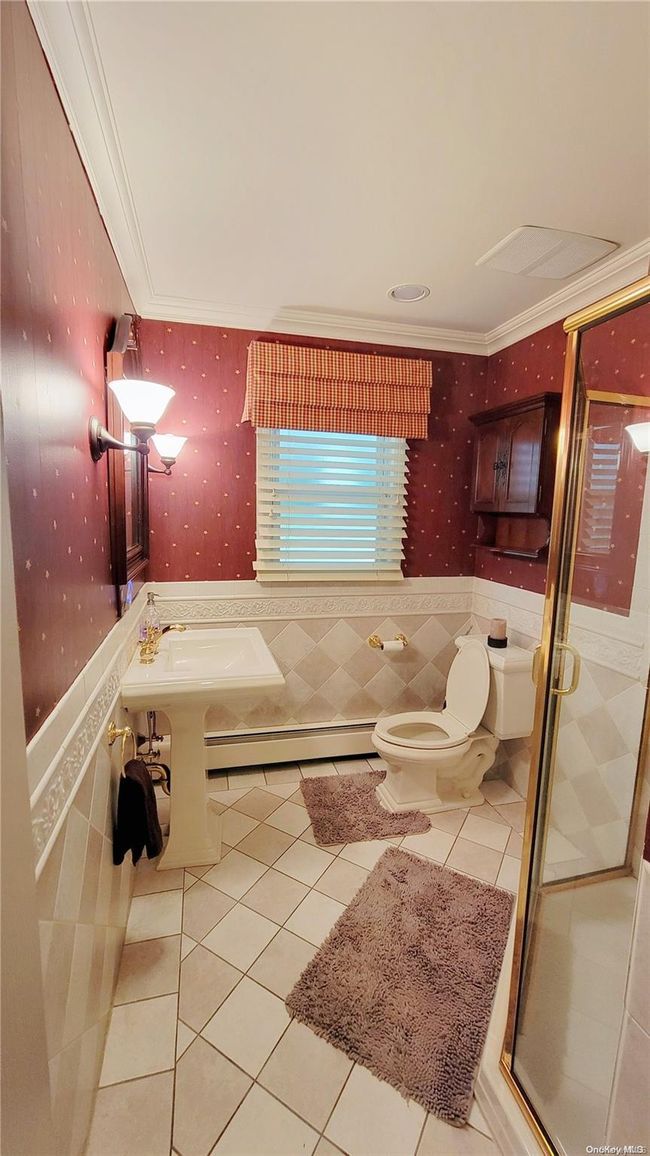8 Haddington Dr, House other with 5 bedrooms, 3 bathrooms and null parking in Old Westbury NY | Image 7