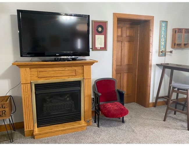 403 W Spring St, House other with 3 bedrooms, 2 bathrooms and null parking in Brownstown IN | Image 6