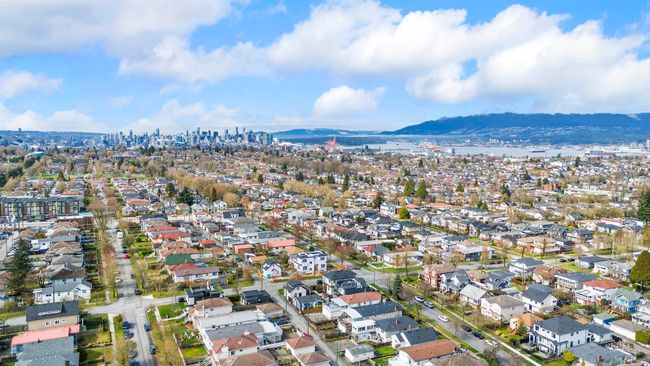 3114 Graveley St, House other with 4 bedrooms, 2 bathrooms and 1 parking in Vancouver BC | Image 39
