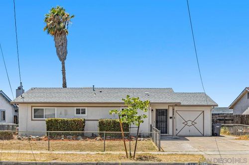 623 Aster St, Escondido, CA, 92027-2010 | Card Image