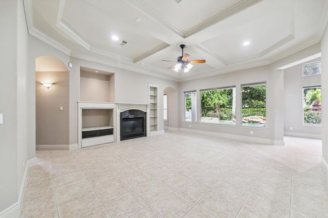 5215 Eagle Pointe Ct, House other with 5 bedrooms, 5 bathrooms and 2 parking in Sugar Land TX | Image 11