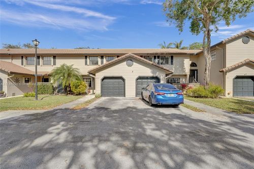 9007-9007 Vineyard Lake Dr, Plantation, FL, 33324-1108 | Card Image