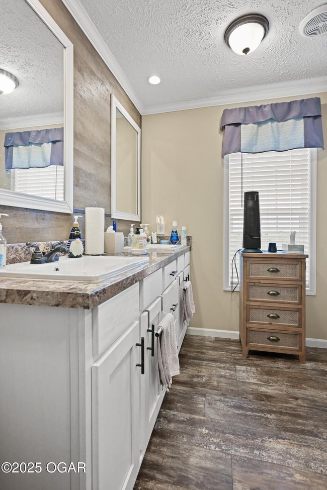 2822 Hwy Yy, House other with 3 bedrooms, 2 bathrooms and null parking in LaRussell MO | Image 38