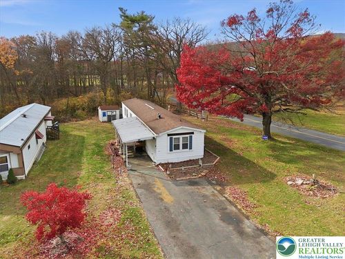 57 W Zimmer Dr, WALNUTPORT, PA, 18088-9240 | Card Image