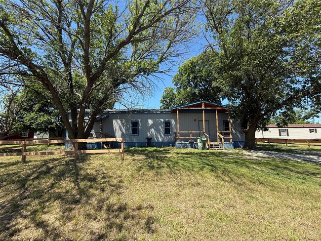 9805 State Highway 171, Home with 7 bedrooms, 4 bathrooms and 6 parking in Itasca TX | Image 8